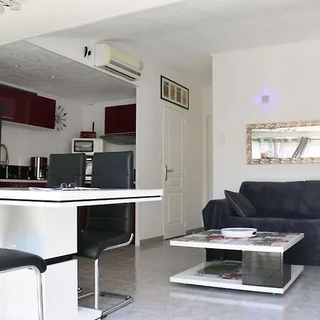 108, Port Soleil Au Village Naturiste